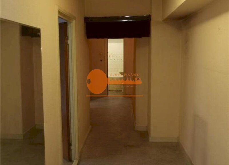 Gorjului, apartament cu 3 camere, centrala, bloc reabilitat.