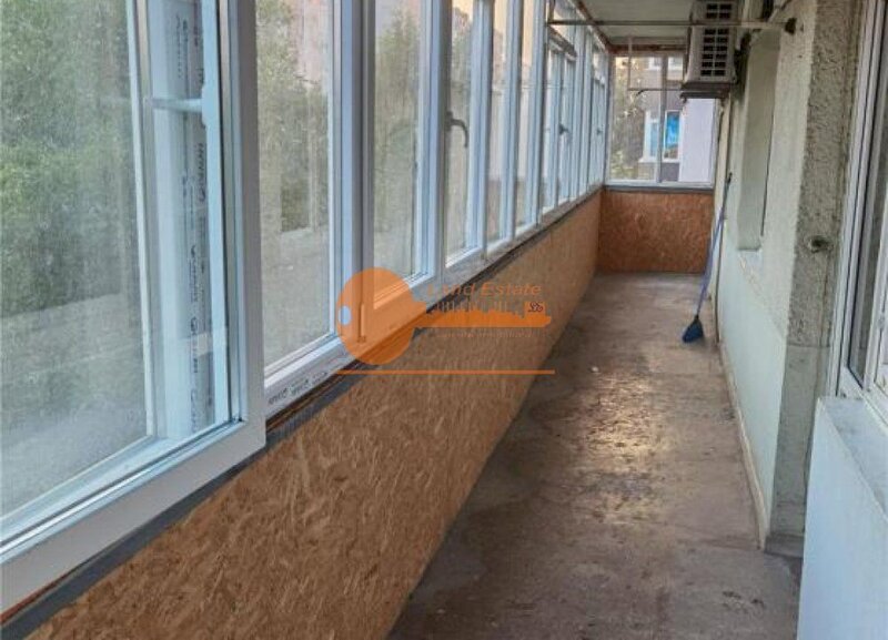 Gorjului, apartament cu 3 camere, centrala, bloc reabilitat.